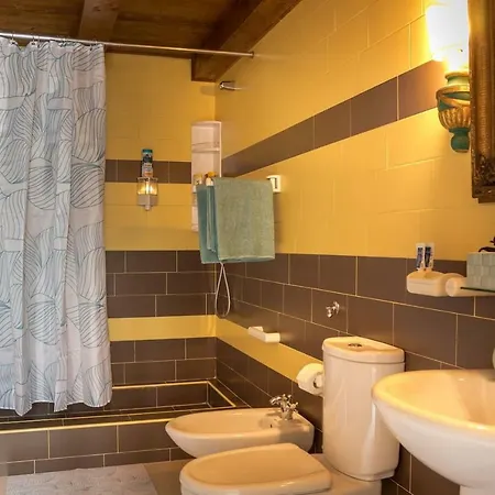 5 Comfortable Near Old Town Center アパート *